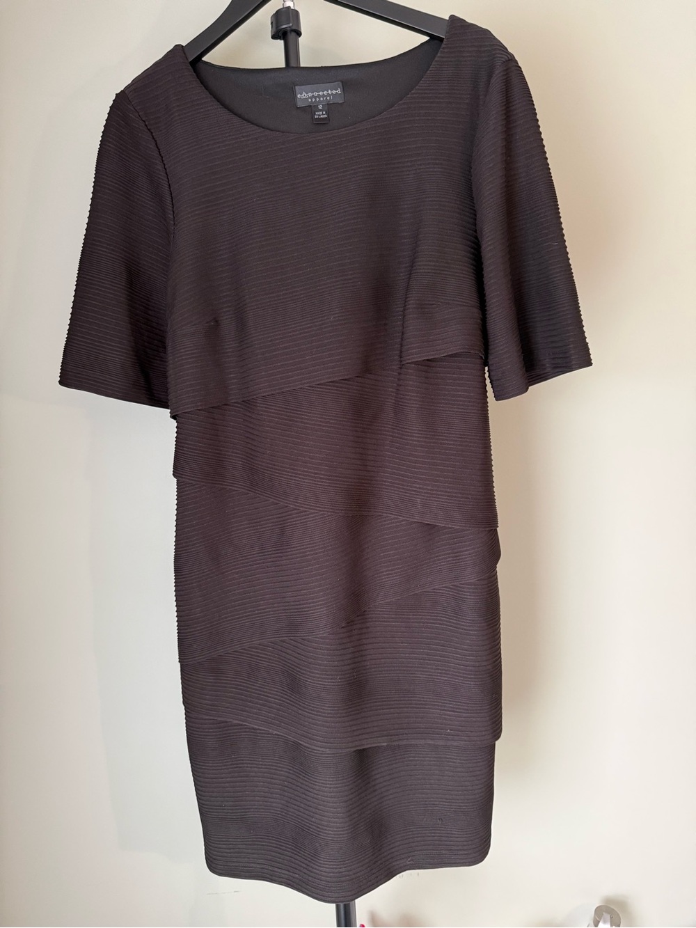 connected apparel Black Textured Tiered Midi Dress